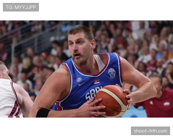 马尔卡宁挡拆三分拉开空间，胜过约基奇式掩护分球