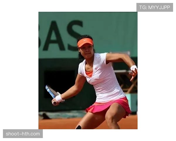 李娜退役后这生活也太爽了吧，网球拍一放直接过上咖啡配花园的日子？